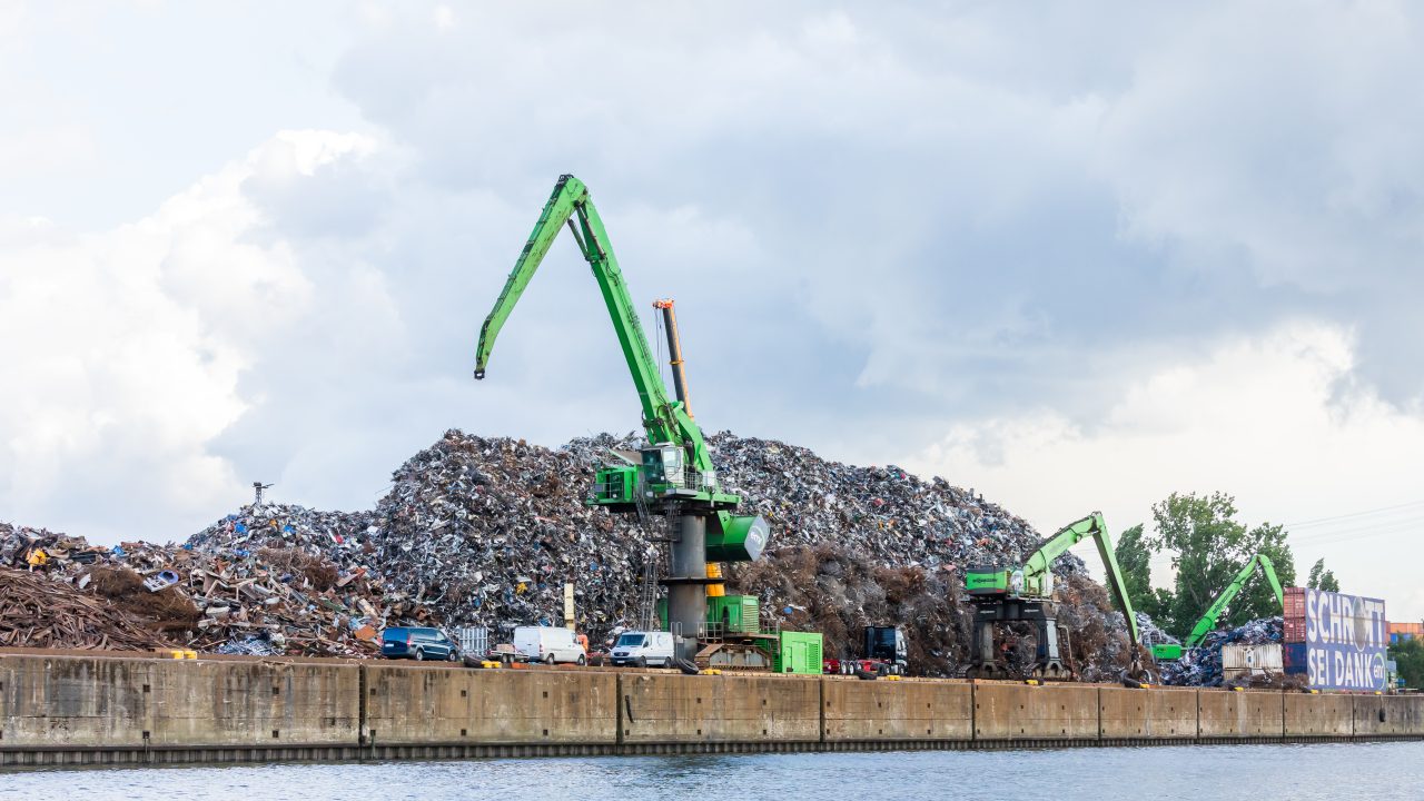 Schrottplatz_EMR_European_Metal_Recycling_Roshafen_Hambug-9371-1280x720.jpg